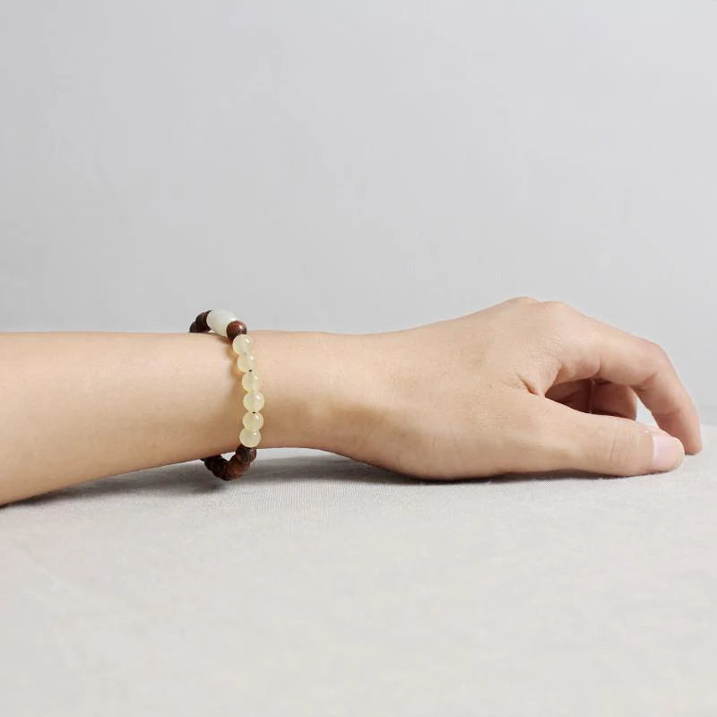 Hetian Jade Bracelet - Natural Agarwood Bead Product Details